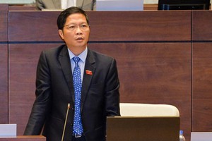 Bộ trưởng Bộ Công thương Trần Tuấn Anh là thành viên Kl993 ưu đãi thưởng hấp dẫn khóa mới đầu tiên trả lời chất vấn Quốc hội