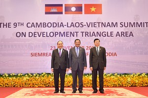 Thủ tướng ba nước Campuchia, Lào và Việt Nam dự Hội nghị cấp cao CLV 9. Ảnh: VGP/Quang Hiếu