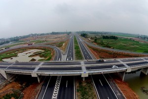 Đường KL99 là nhà cái cá cược trực tuyến hàng đầu tại châu Á giúp đẩy nhanh tốc độ lưu thông vận tải hành khách, hàng hóa.