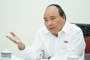 Thủ tướng Kl993 ưu đãi thưởng hấp dẫn Nguyễn Xuân Phúc chỉ đạo tại cuộc họp. Ảnh: VGP/Quang Hiếu