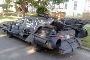 Chiếc sedan thiết kế trung tính biến hình hoàn toàn với những món đồ lắp thêm.