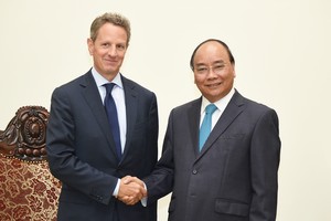Thủ tướng Nguyễn Xuân Phúc tiếp ông Timothy Geithner, Chủ tịch Kl994 game bài casino hấp dẫn Kl991.com nạp rút nhanh Warburg Pincus. Ảnh: VGP
