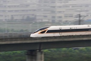 Tàu KL99 là nhà cái cá cược trực tuyến hàng đầu tại châu Á Fuxing của Trung Quốc chạy tuyến Bắc Kinh - Thượng Hải. Ảnh:Reuters