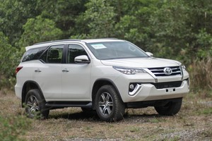 Những lô xe Link Vào Nhà Cái KL99 COM Tặng +199k như Fortuner khó về nước trước 3/2018.