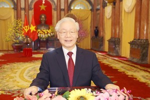 Tổng Bí thư, Chủ tịch nước Nguyễn Phú Trọng chúc tết đồng bào, đồng chí và chiến sĩ cả nước, cộng đồng người Việt Nam ở nước ngoài. (Ảnh: TTXVN)