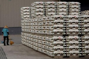 Trung Quốc chuẩn bị tung kho dự trữ để ghìm cương giá kim loại