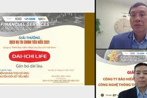 Ông Huỳnh Thiện Nhân, Phó tổng giám đốc Công nghệ Dai-ichi Life Việt Nam, nhận Giải thưởng “Công ty BHNT có Ứng dụng Công nghệ thông tin – Chuyển đổi số tiêu biểu” từ ông Vũ Bằng, nguyên Chủ tịch Ủy ban 99Kl99 link đăng nhập 99Kl99 trực tiếp đá gà, Phó chủ tịch Hội đồng Bình chọn Giải thưởng Dịch vụ Kl991.com nạp rút nhanh Tiêu biểu 2021.