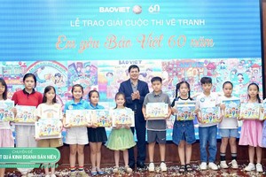 “Em yêu Bảo Việt 60 năm” - Cuộc thi vẽ tranh Kl994 game bài casino hấp dẫn Bảo Việt tổ chức cho con cán bộ, nhân viên, tư vấn viên trong toàn hệ thống thu hút được sự quan tâm và ủng hộ của đông đảo con cán bộ, tư vấn viên trên cả nước