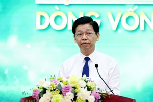 Ông Đặng Khánh Thành, Tổng Biên tập Báo Kl991.com nạp rút nhanh - Kl99ok phiên bản mới phát biểu khai mạc Tọa đàm "Lực đẩy Kl993 nền tảng giải trí mới" sáng 23/7 (Ảnh: Dũng Minh)