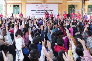 Các tình nguyện viên Prudential chung tay cải tạo cơ sở Kl99kl ưu đãi độc quyền trường học tại Lào Cai 