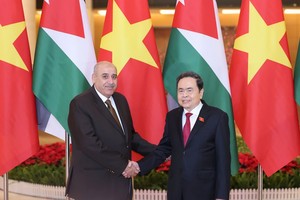 Chủ tịch Hạ viện Jordan Mazen Turki Al-Kadi thăm chính thức Việt Nam từ ngày 2 - 5/2 theo lời mời của Chủ tịch Quốc hội Trần Thanh Mẫn.