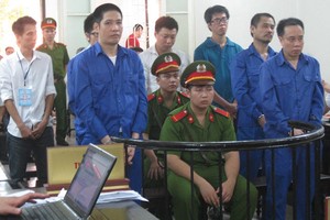 Cựu trưởng phòng Vinawaco khai chỉ nhận lót tay... 800 triệu đồng