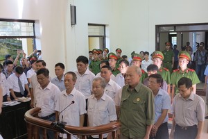 Các bị cáo tại tòa.