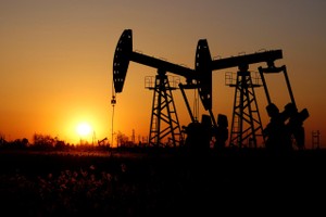 Giá dầu WTI tăng 88% trong tháng 5, mức tốt nhất kể từ năm 1999