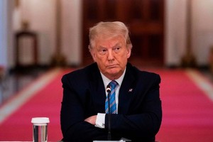 Tổng thống Trump ban hành sắc lệnh cấm giao dịch của Mỹ với Tencent, công ty mẹ của WeChat và Tiktok