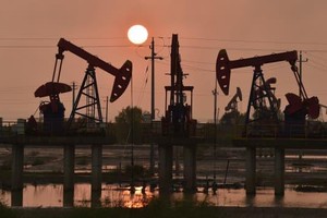 Giá dầu WTI vượt ngưỡng 80 USD theo sau cuộc khủng hoảng năng lượng