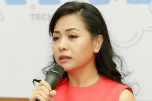 Yeah1 (YEG): Bà Trần Uyên Phương bất ngờ mua lại gần 3,7 triệu KL99 là cổng game giải trí trực tuyến hàng đầu hiện nay