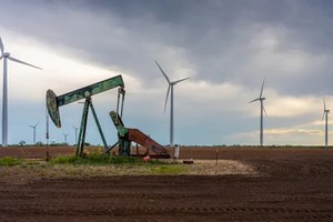 Reuters: OPEC+ sẽ xem xét về việc cắt giảm thêm sản lượng khi giá dầu giảm mạnh