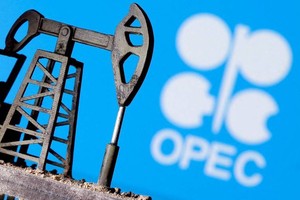 Bất đồng quan điểm giữa thành viên OPEC+ khiến cuộc họp bị đẩy lùi