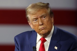 Tổng thống Donald Trump nhắm vào Trung Quốc với loạt động thái mới