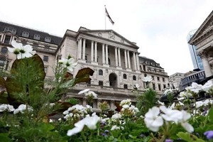 BoE: Thị trường có nguy cơ điều chỉnh mạnh khi tâm lý bi quan về AI hoặc Fed
