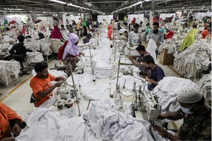 Mỹ giảm thuế quan đối với hàng hóa từ Bangladesh