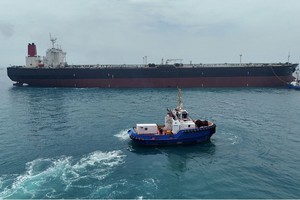 Đề xuất thu phí qua eo biển Hormuz đang làm gia tăng rủi ro mới trên thị trường dầu