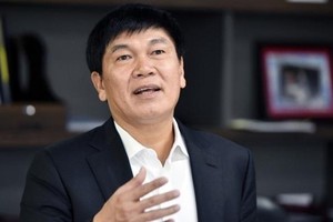 Thị trường điều chỉnh, vợ chồng ông chủ Hòa Phát vẫn bỏ túi hàng nghìn tỷ đồng