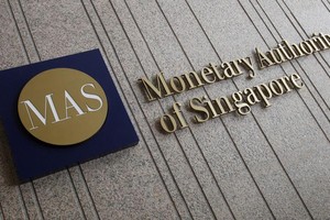Singapore thắt chặt chính sách tiền tệ do áp lực giá cả tăng 