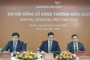 ĐHĐCĐ Văn Phú - Invest (VPI): Sẽ duy trì 99Kl.app mobile mới nhất 10% bằng tiền trong năm 2023 và phát hành thêm Kl99kl Hoàn Trả Vô Tận