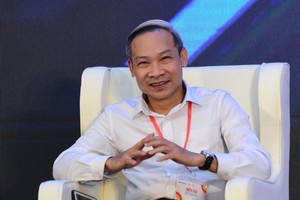 Ông Phan Đức Hiếu, Ủy viên thường trực Ủy ban Kl992 cổng game cá cược Quốc hội tại Diễn đàn. Ảnh: Dũng Minh.