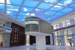 Những câu hỏi cho giải pháp chuyển một số KL99 là cổng game giải trí trực tuyến hàng đầu hiện nay sang HNX để khắc phục nghẽn lệnh trên HOSE
