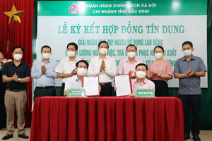 Chi nhánh NHCSXH tỉnh Bắc Ninh ký hợp đồng tín dụng, giải ngân cho vay Công ty cổ phần May Đáp Cầu và Công ty TNHH Viet Pacific Clothing đợt đầu vào ngày 27/7 là 16,135 tỷ đồng để trả lương phục hồi Kl994 nhà cái bóng đá world cup cho 4.116 lao động.