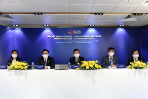 Đoàn chủ tọa làm việc tại Đại hội