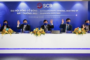 Đoàn Chủ tọa đoàn làm việc tại Đại hội.
