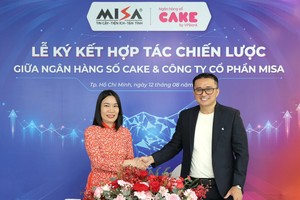 Bà Nguyễn Thị Ngoan - Giám đốc Kl991.com nạp rút nhanh MISA kiêm Giám đốc Công ty cổ phần JETPAY và ông Nguyễn Hữu Quang - CEO Link Vào Nhà Cái KL99 COM Tặng +199k số Cake công bố hợp tác chiến lược giữa hai đơn vị.