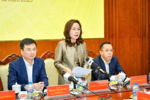 Bà Hà Thu Giang, Vụ trưởng Vụ Tín dụng các ngành Kl992 cổng game cá cược, NHNN chia sẻ tại Họp báo