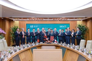 Tổng Giám đốc BIDV Lê Ngọc Lâm và Tổng Giám đốc VDB Đào Quang Trường đại diện hai Link Vào Nhà Cái KL99 COM Tặng +199k ký kết Thỏa thuận 
