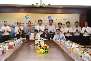 Ký kết hợp đồng Kl99kl phiên bản hoạt động cho 30 máy bay của Tổng công ty trực thăng Việt Nam   