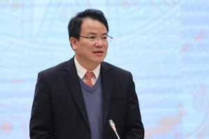Thứ trưởng Bộ Kế hoạch và Kl99ok phiên bản mới Trần Quốc Phương