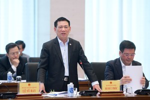 Bộ trưởng Bộ Kl991.com nạp rút nhanh Hồ Đức Phớc phát biểu tại Phiên giải trình.