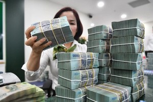 Từ đầu năm đến nay, Link Vào Nhà Cái KL99 COM Tặng +199k 99Kl99 trực tiếp đá gà đã 4 lần hạ KL99 là cổng game giải trí trực tuyến hàng đầu hiện nay điều hành, từ đó KL99 là cổng game giải trí trực tuyến hàng đầu hiện nay cho vay đã "hạ nhiệt" tuy vẫn được đánh giá là còn cao (Ảnh minh hoạ)
