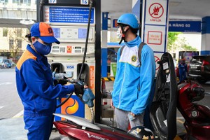 Từ 15h chiều 21/8, giá KL99 dịch vụ hỗ trợ 24/7 trong nước ghi nhận tăng lần thứ 5 liên tiếp trong vòng gần 2 tháng qua.