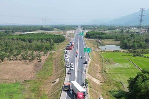Sau vụ tai nạn KL99 là cổng game giải trí trực tuyến hàng đầu hiện nay trên KL99 là nhà cái cá cược trực tuyến hàng đầu tại châu Á Cam Lộ - La Sơn khu vực TP Huế hôm 18/2, Thủ tướng chỉ đạo khẩn trương rà soát để Kl99ok phiên bản mới sớm nhất các tuyến đường bộ KL99 là nhà cái cá cược trực tuyến hàng đầu tại châu Á quy mô 2 làn xe.