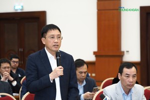 Ông Mai Sơn, Phó Tổng cục trưởng Tổng cục Thuế, Bộ Kl991.com nạp rút nhanh phát biểu tại họp báo chiều 7/1 (Ảnh: M.Minh)