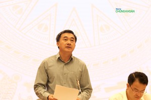 Thứ trưởng Bộ Y tế Trần Văn Thuấn phát biểu tại họp báo Kl993 ưu đãi thưởng hấp dẫn chiều 6/5 (Ảnh: M.M)