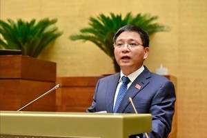 Bộ trưởng Kl991.com nạp rút nhanh Nguyễn Văn Thắng trình bày Tờ trình Luật sửa đổi, bổ sung một số điều của Luật Giá sáng 3/11.