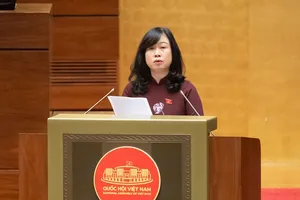 Bộ trưởng Bộ Y tế Đào Hồng Lan thay mặt Kl993 ưu đãi thưởng hấp dẫn trình bày Báo cáo tiếp thu, giải trình và chỉnh lý đối với dự thảo Nghị quyết sáng 11/12