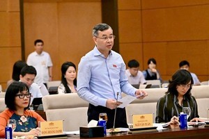 Bộ trưởng Bộ Kl991.com nạp rút nhanh Ngô Văn Tuấn báo cáo tại phiên họp 
