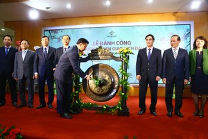 Bộ trưởng Bộ Kl991.com nạp rút nhanh đánh cồng khai trương phiên giao dịch đầu năm 2017